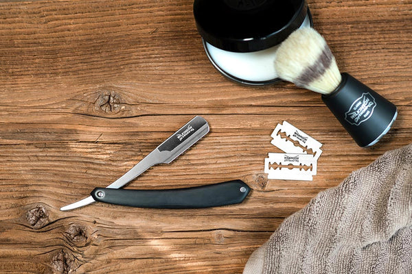 Rasiermesser, Rasierhobel & Co im Handgepäck: Was ist erlaubt?